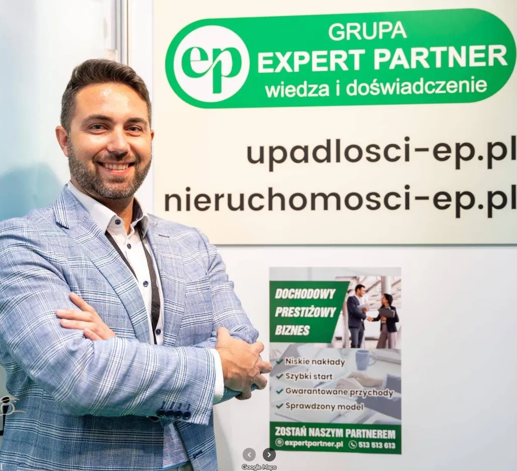 Przedstawiciel Grupy Expert Partner w biurze